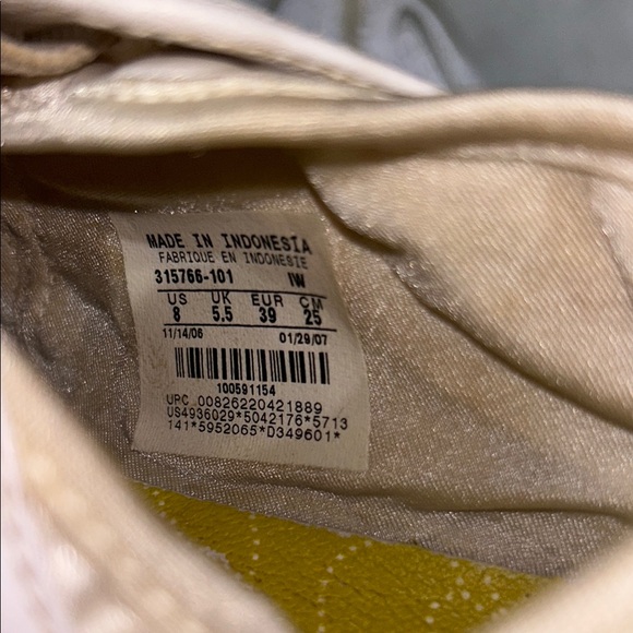 vintage nike tabi sneakers 🪽🪽 - Picture 4 of 6